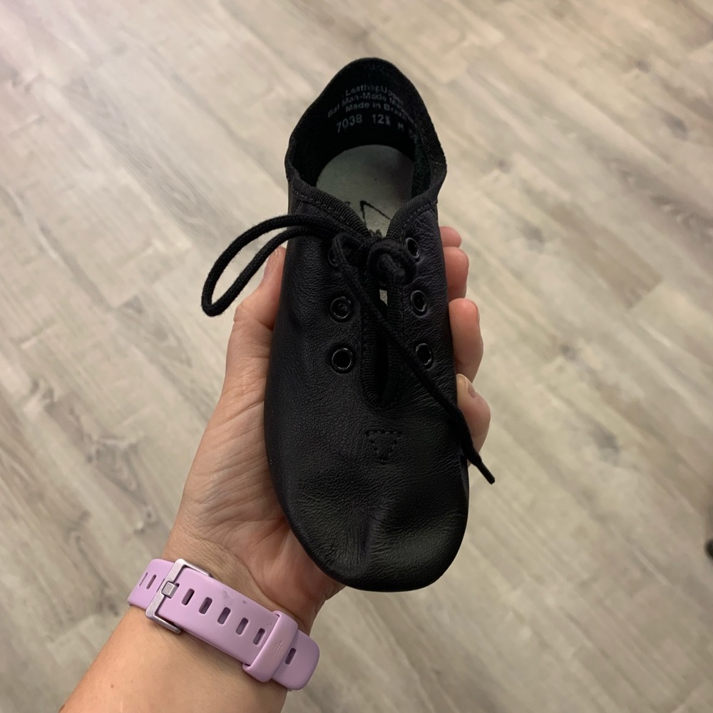 7038 Leo’s lace up jazz black